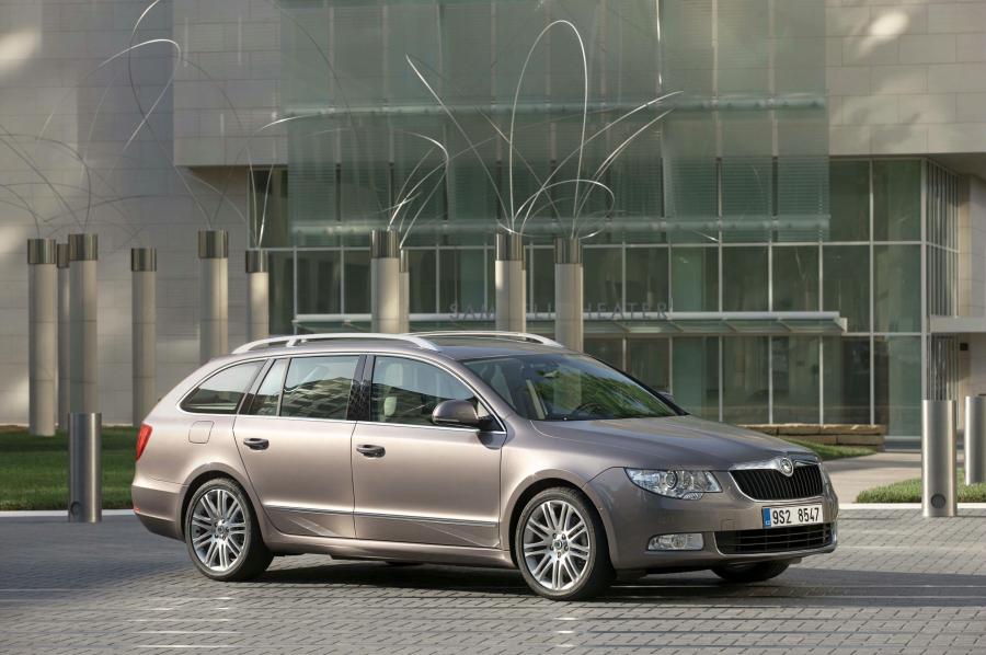  Skoda Superb Combi 2009 года  (фото 70 из 74)